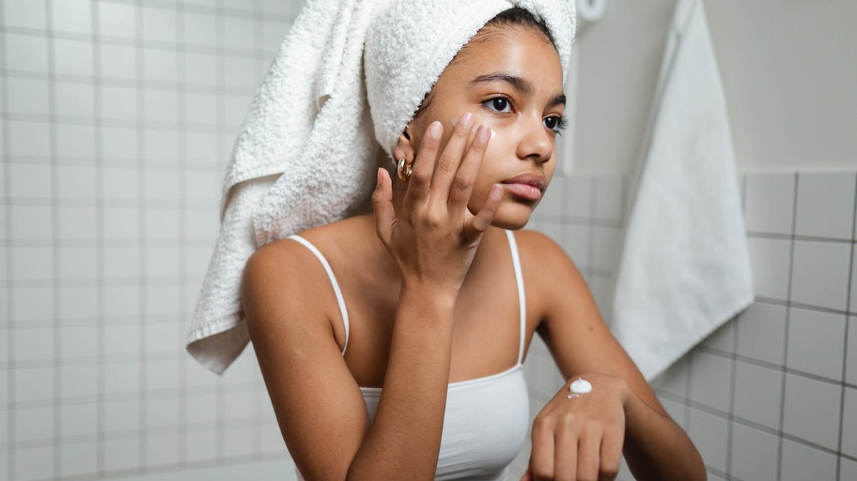 Ectoina, l'ingrediente per la cura della pelle che fa concorrenza all'acido ialuronico