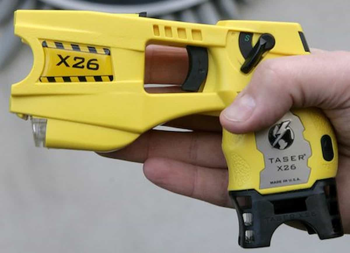 taser muore