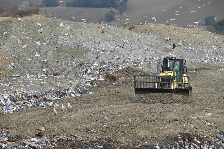 campania rifiuti discarica