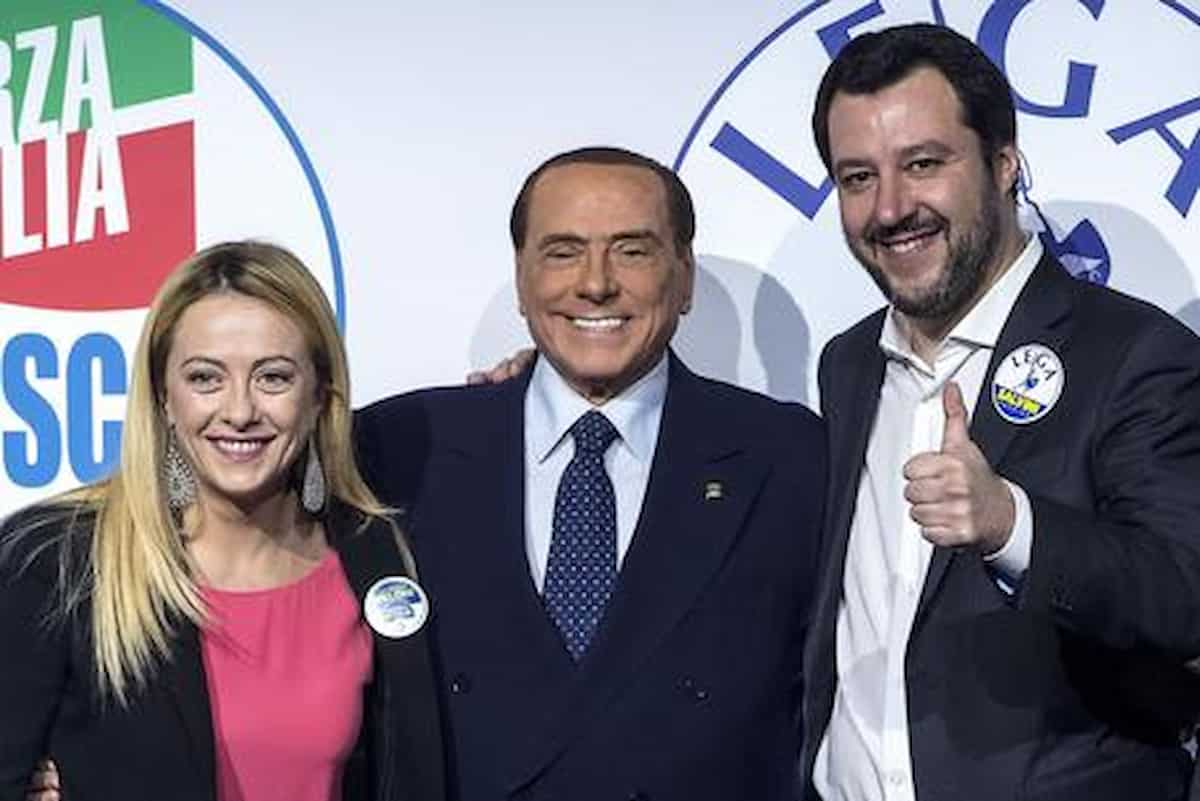 Meloni vs Salvini, premierato contro terzo mandato, dopo il mercoledì di fratellanza in Sardegna nuovi colpi bassi