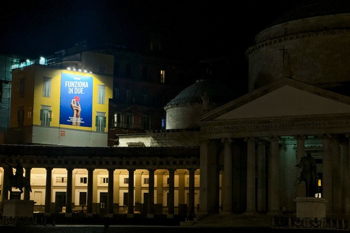 pubblicità profilattici napoli