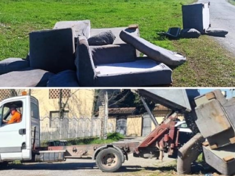 divani abbandonati in strada