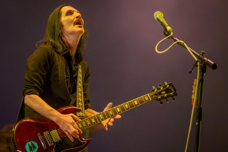 Giorgia Meloni "fascista e nazista", Brian Molko, frontman dei Placebo, rischia il processo