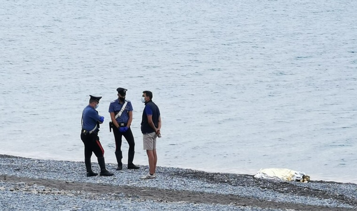 Cadavere, foto archivio ANSA