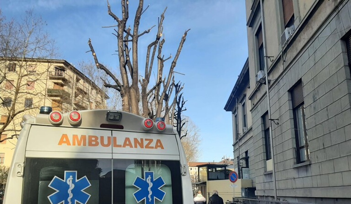 Ambulanza, foto archivio ANSA