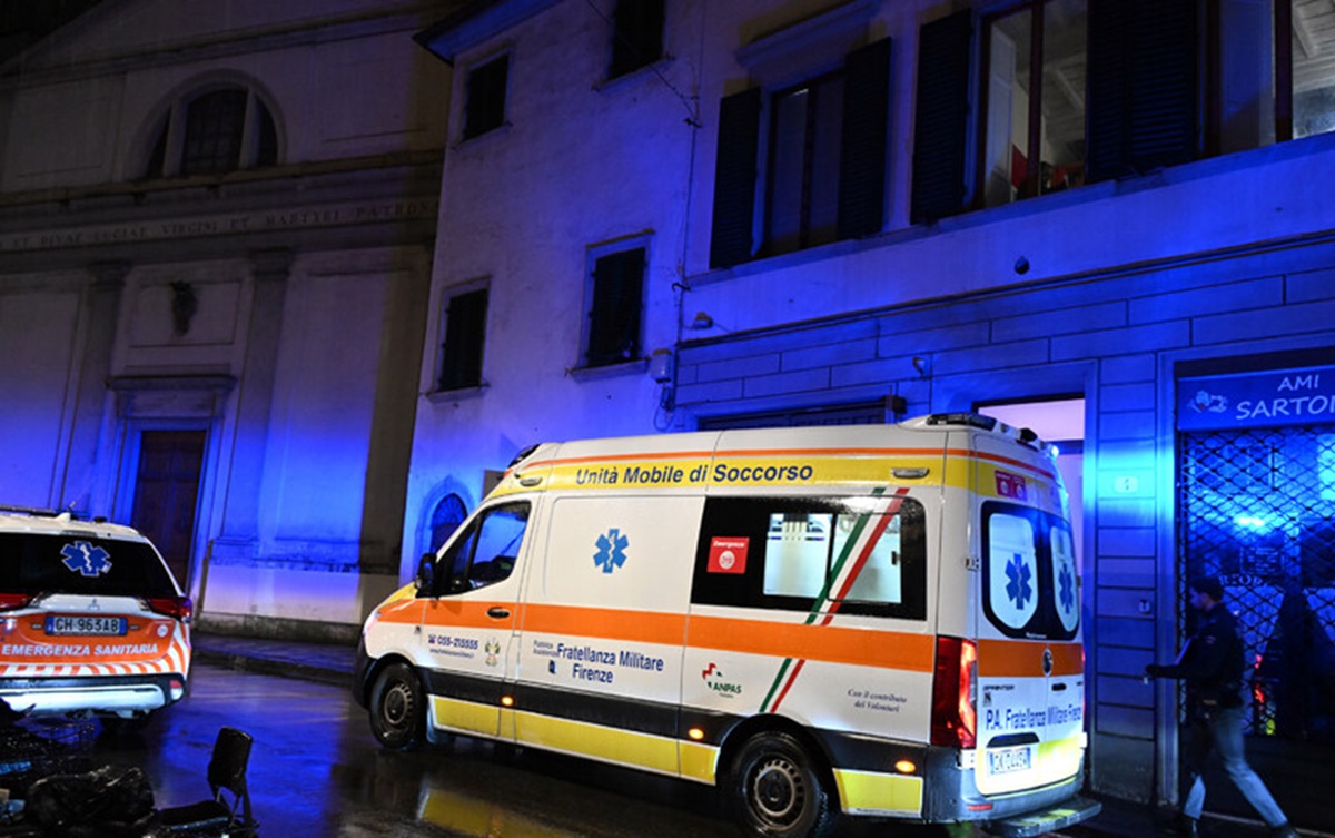 Strangola la madre e poi si barrica in casa, foto ANSA