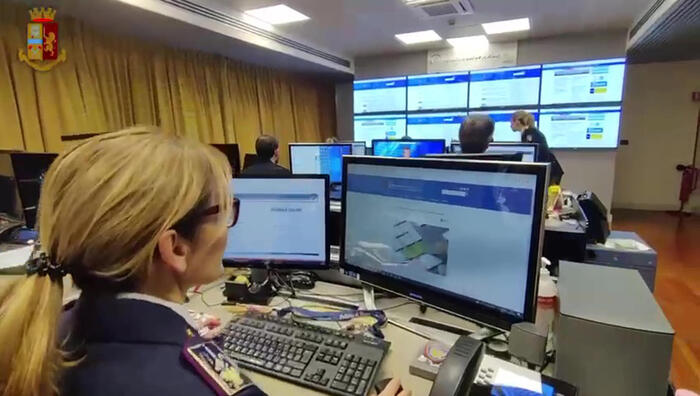 Nascosti nei frigoriferi per rubare elettrodomestici: l'ultimo stratagemma dei ladri