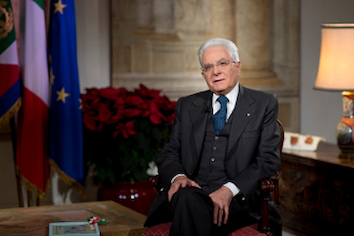 Mattarella spiega: il Presidente della Repubblica “non firma le leggi, ne firma la promulgazione"