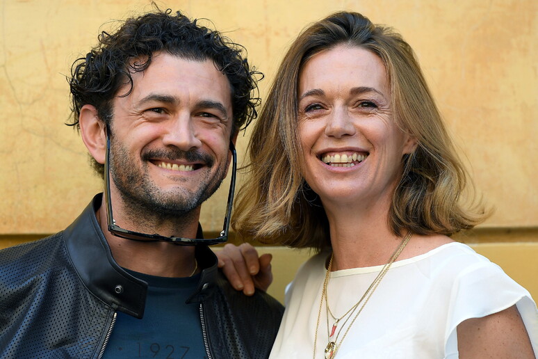 Vinicio Marchioni con Milena Mancini