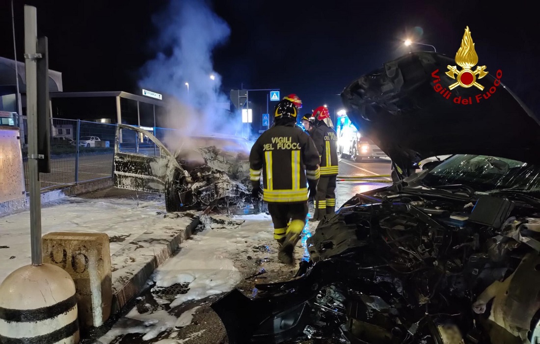 Frontale tra auto, automobilista era ubriaco, arrestato