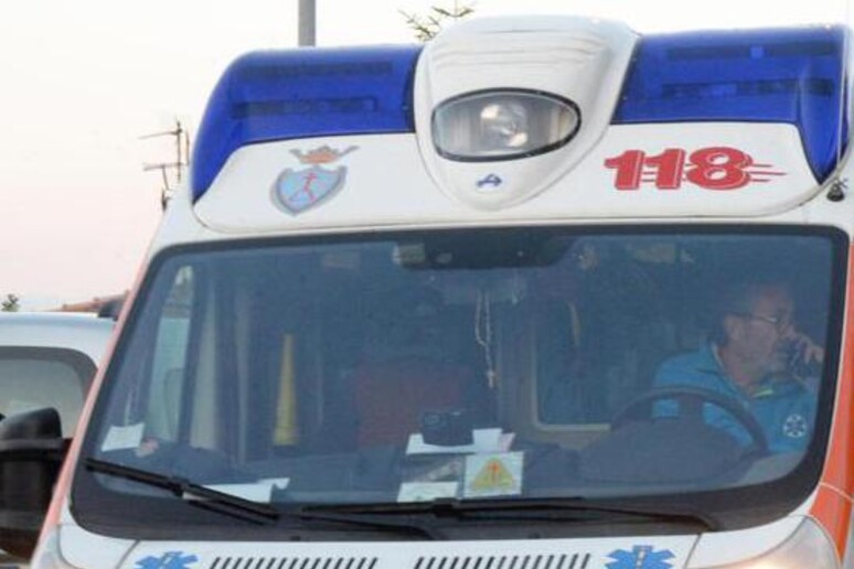 moto contro auto foto ansa