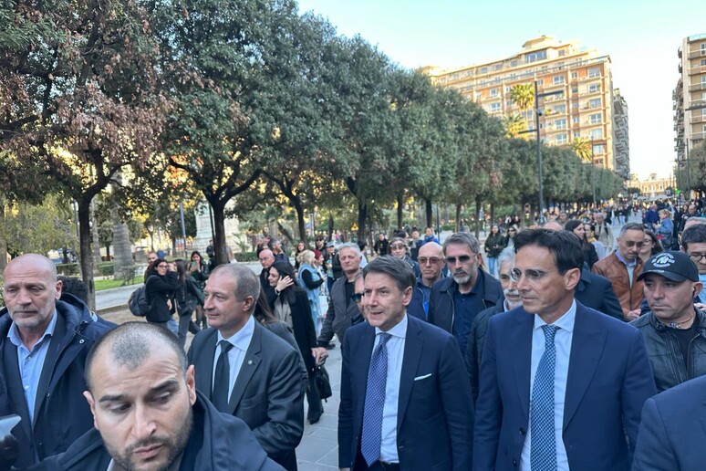 giuseppe conte a bari