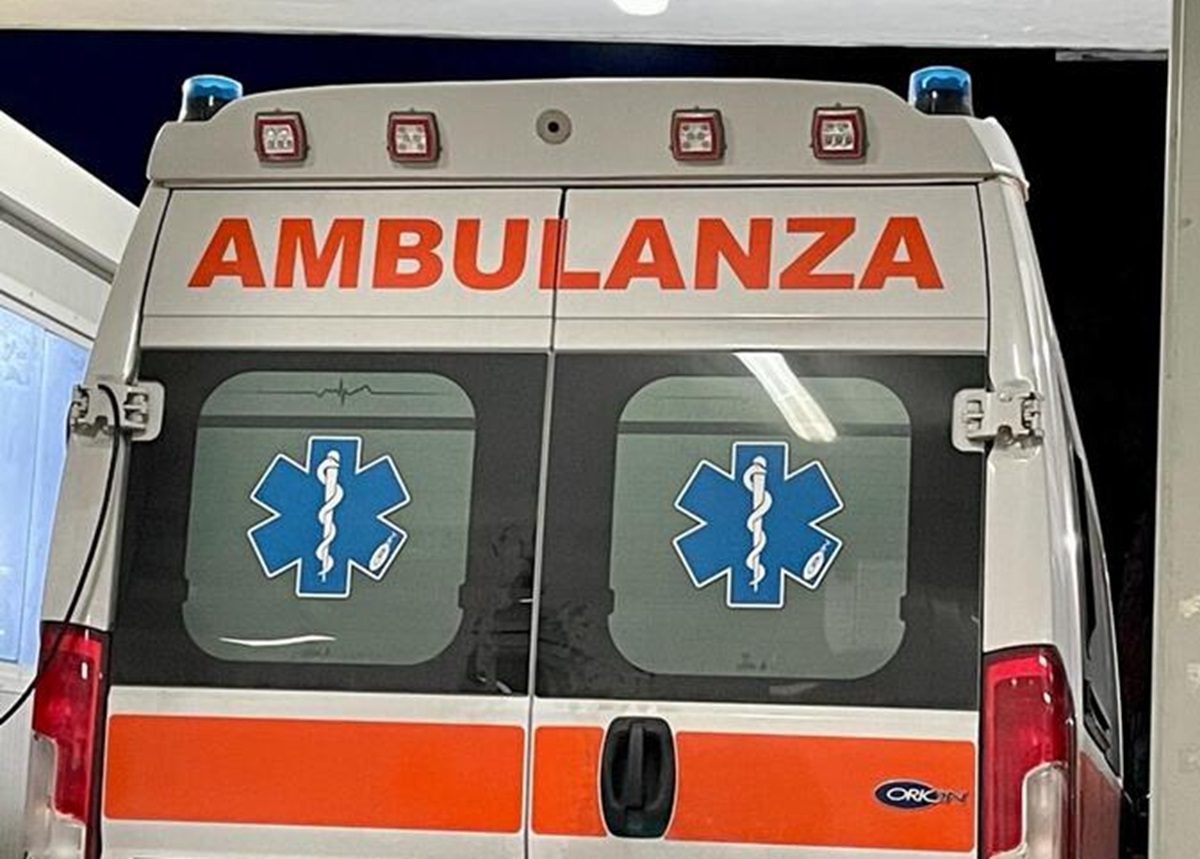 Ambulanza, foto archivio ANSA
