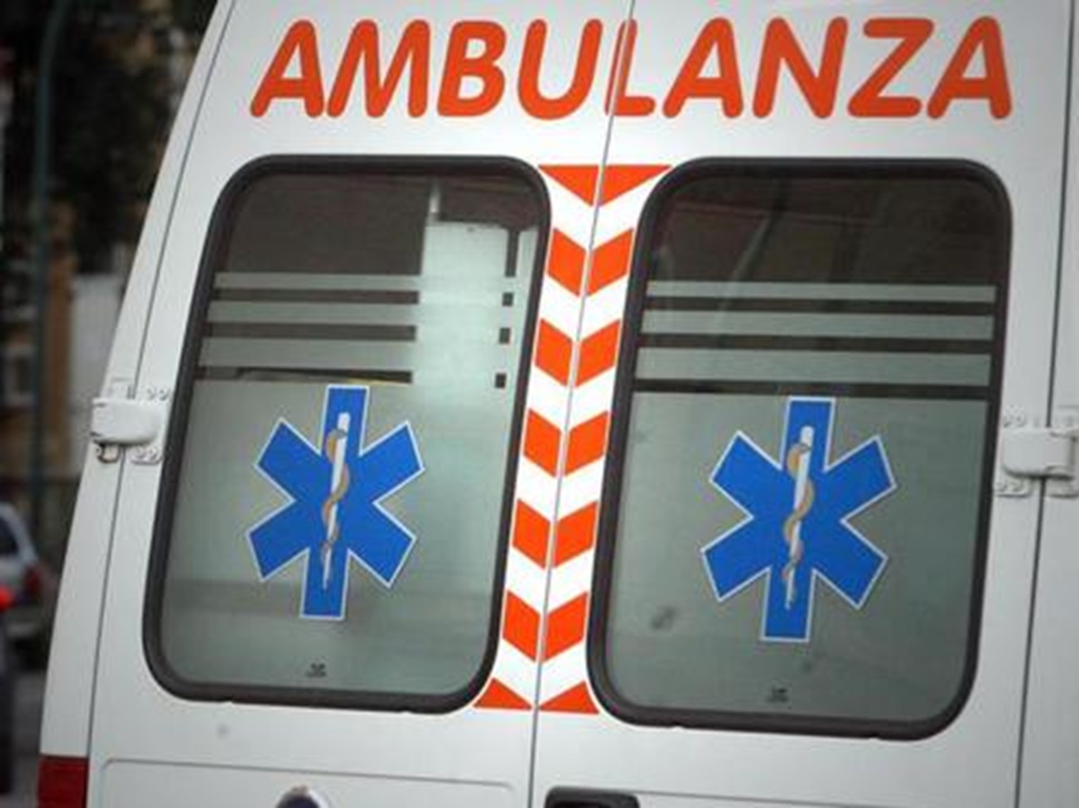 Ambulanza, foto archivio ANSA