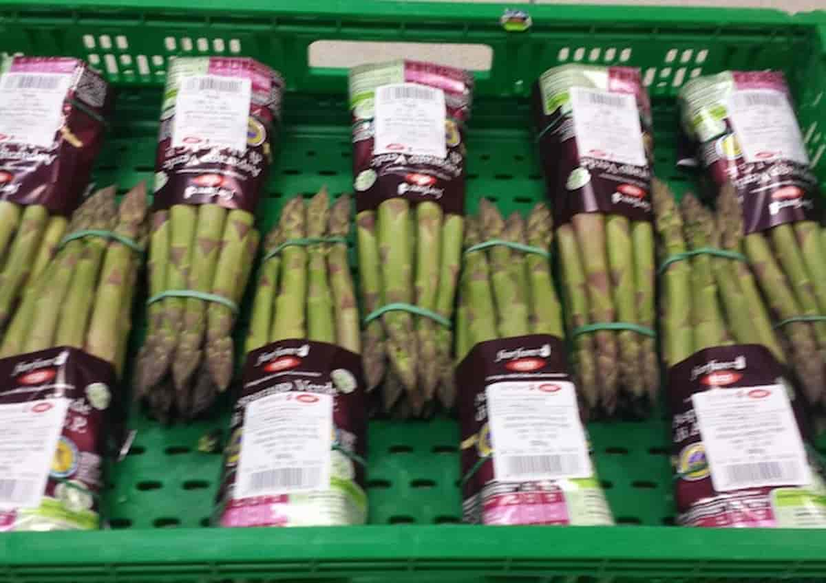 Asparagi fritti ad aria, un contorno veloce, facile e sano per la primavera