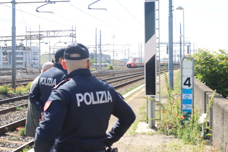 violenta ragazza magliana roma