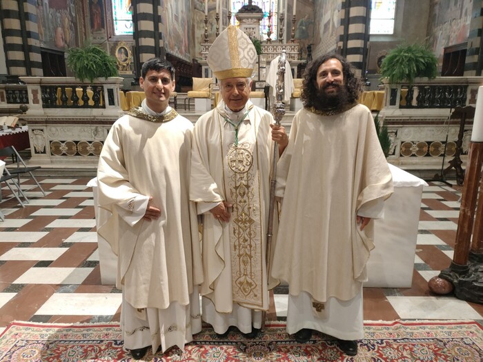 sacerdote vescovo Prato