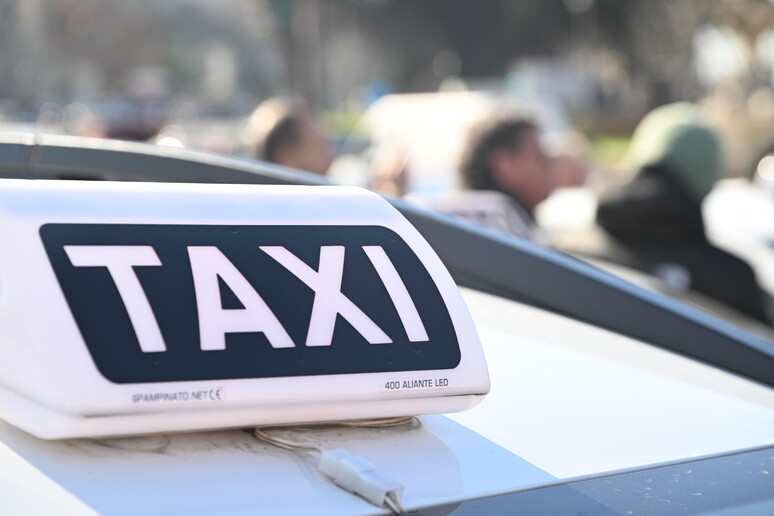 taxi, nuove licenze